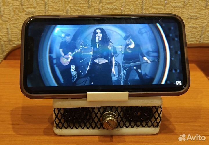 Блютуз колонка подставка для телефона