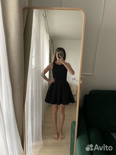 Маленькое черное платье
