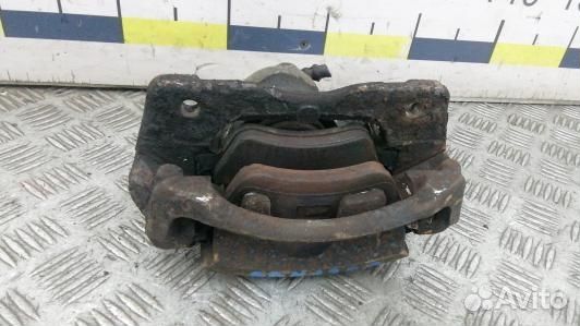 Суппорт тормозной передний правый toyota auris E15