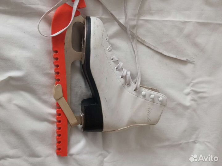 Коньки для фигурного катания