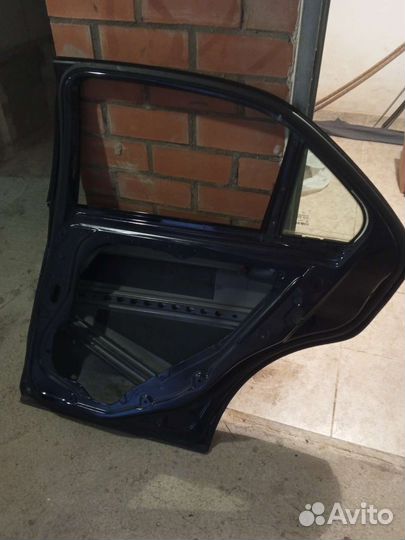 Дверь задняя правая w212