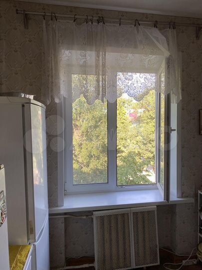 2-к. квартира, 50 м², 3/3 эт.