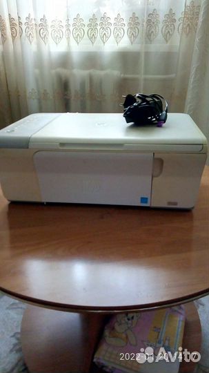 Цветной принтер-сканер. HP Diskjet F4283 Струйный