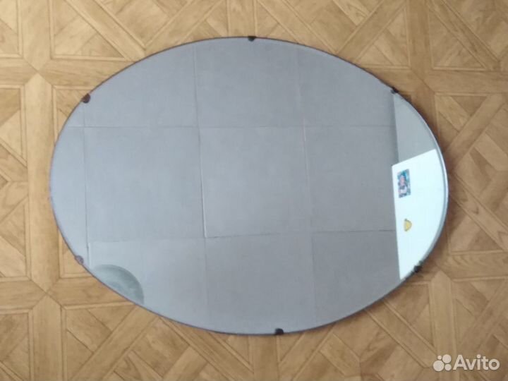 Зеркало настенное овальное