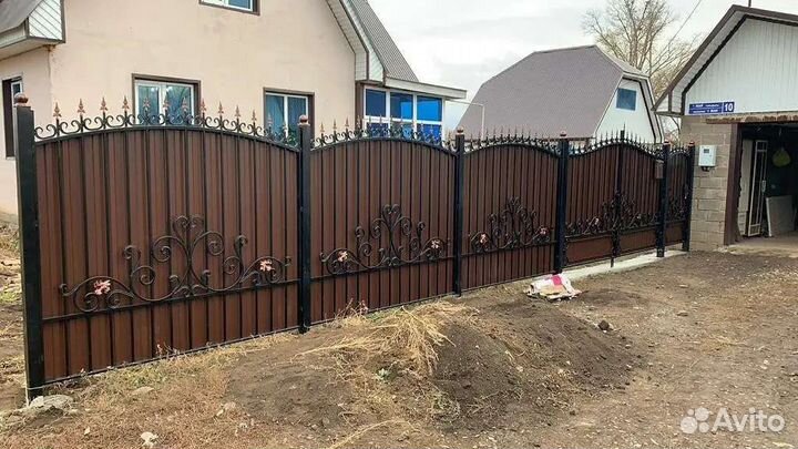 Забор кованый