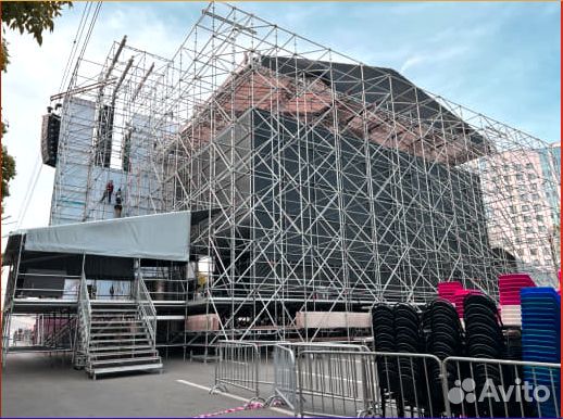 Сценические конструкции из лесов Layher