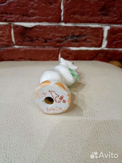 Фарфоровые статуэтки(цирковой медведь, Дулево.)
