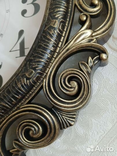 Часы настенные 40см золотистые