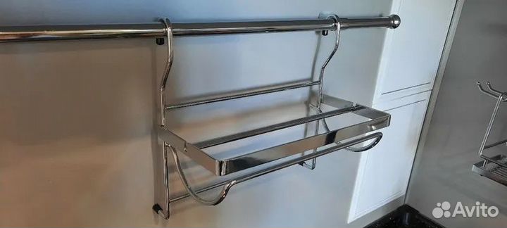 Полка с держателем для бумажного полотенца