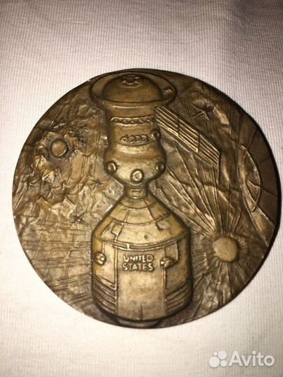 Медаль настольная эксперементальный полет Союз-Апо