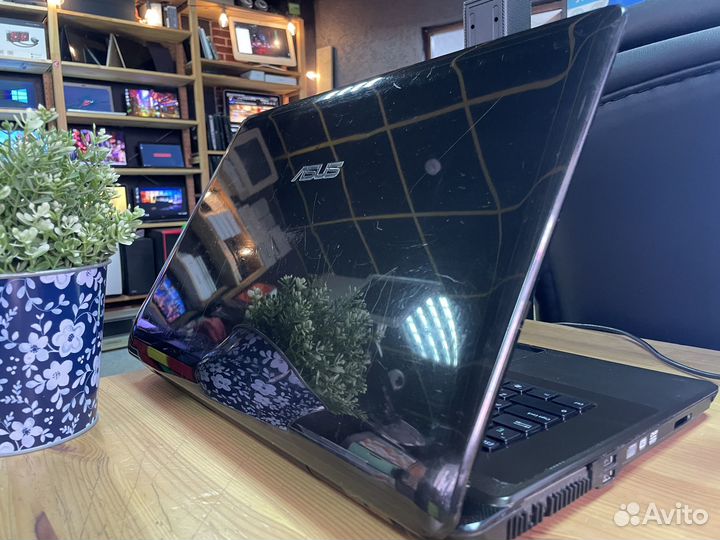 Ноутбук Asus / 17.3 / 4 ядра / Radeon / SSD + HDD
