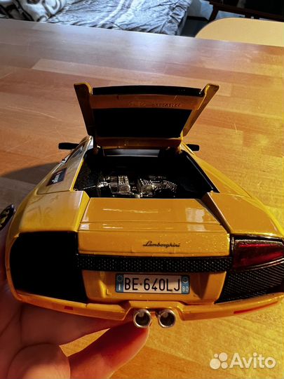 Коллекционная машинка Bburago Lamborghini 1:18