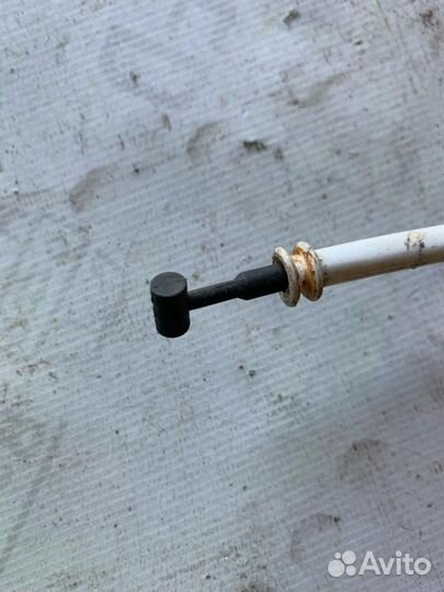 Трос открывания лючка топливного бака Ford Mondeo