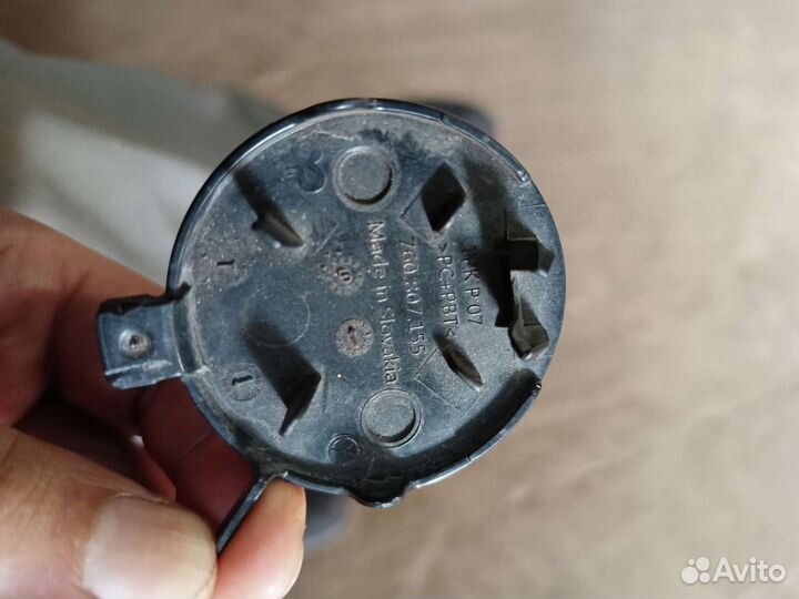 Заглушка буксировочного крюка Touareg