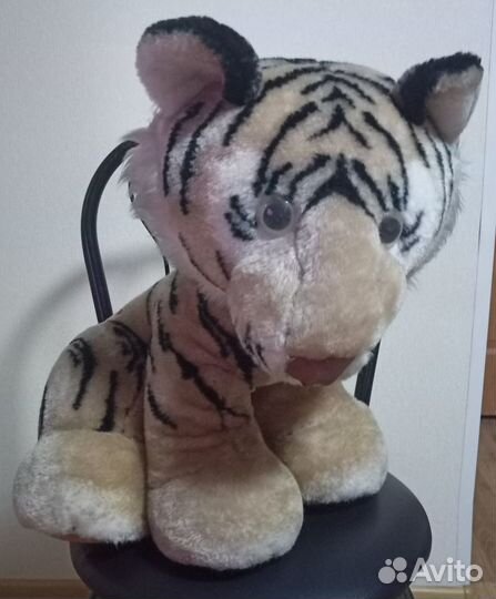 Мягкие игрушки, тигр, заяц
