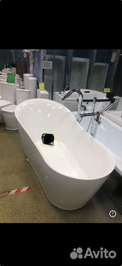 Ванна акриловая