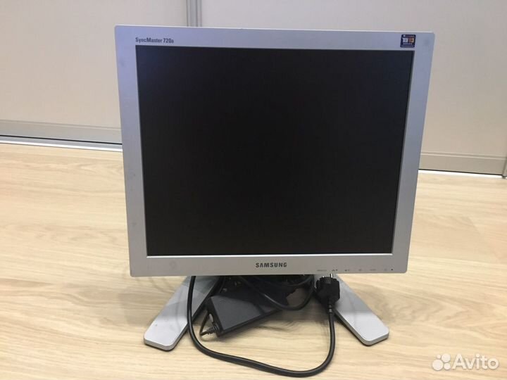 Монитор Samsung syncmaster720B