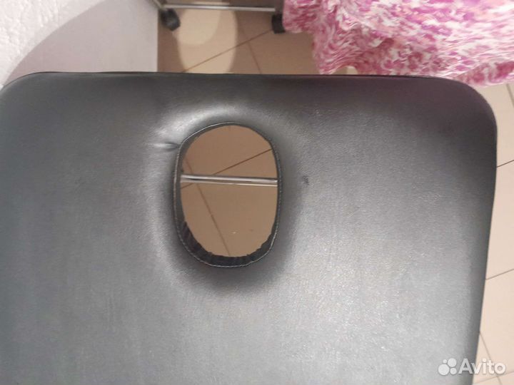 Массажный стол складной с вырезом кушетка