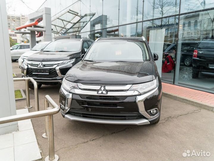 Mitsubishi Outlander, 2022