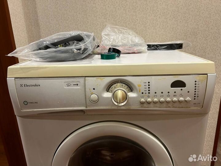 Стиральная машина Electrolux ews 1230