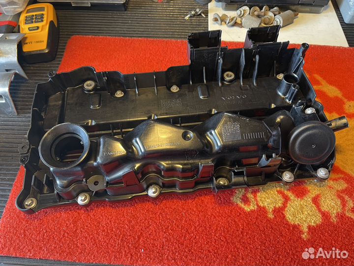 Клапанная крышка volvo xc 60-2