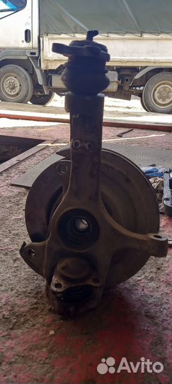 Mitsubishi fuso canter левая ступица