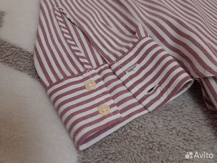 Рубашка женская в полоску от бренда GAP