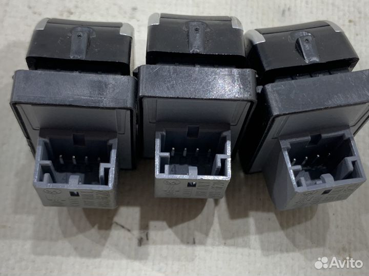 Кнопка стеклолоподъемника Audi A7 4G