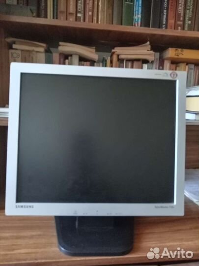Монитор Samsung