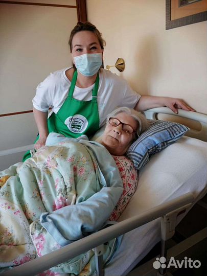 Парикмахер пожилым. Стрижка пенсионеров. Выезд