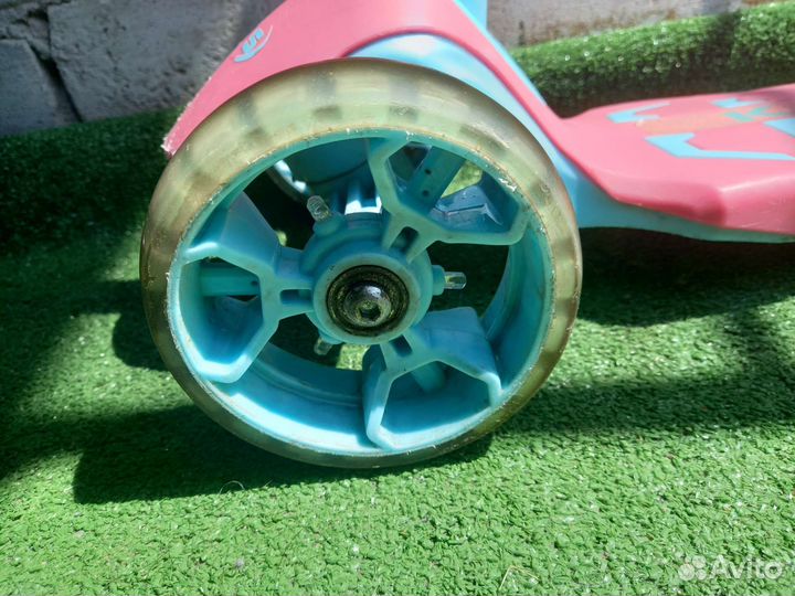 Детский трёхколёсный самокат