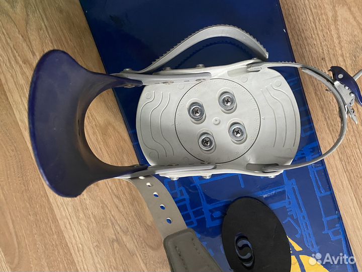 Сноуборд с креплениями Salomon