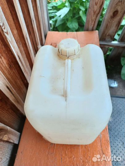 Канистра пластиковая 20 литров