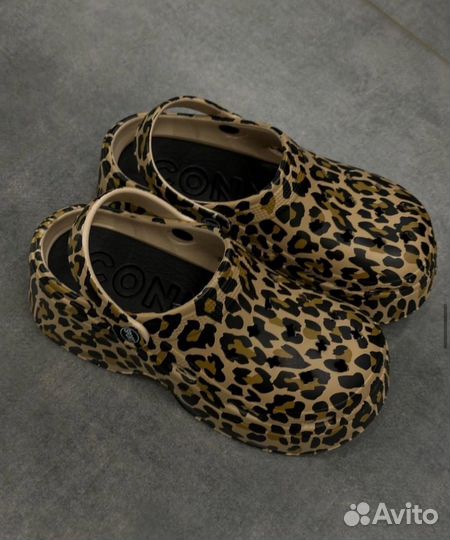 Тапочки crocs