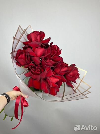 Огромные, пышные букеты из роз от 990