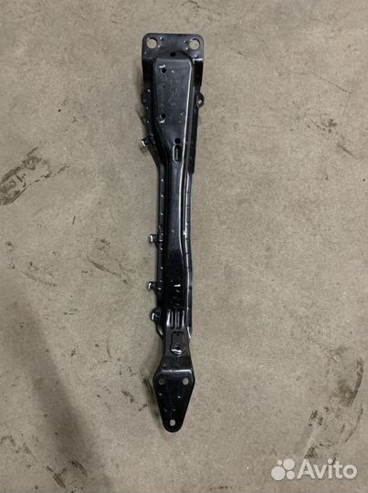 Балка Ниссан Nissan продольная центральная Primera