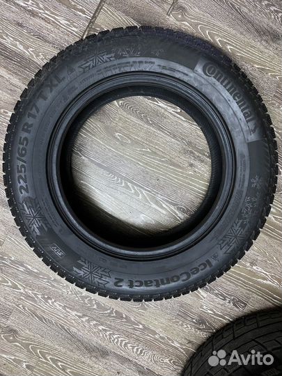 Continental IceContact 2 SUV 225/65 R17 106T