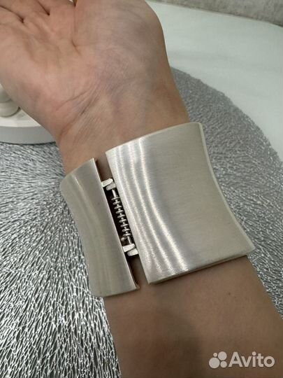 Стильный браслет