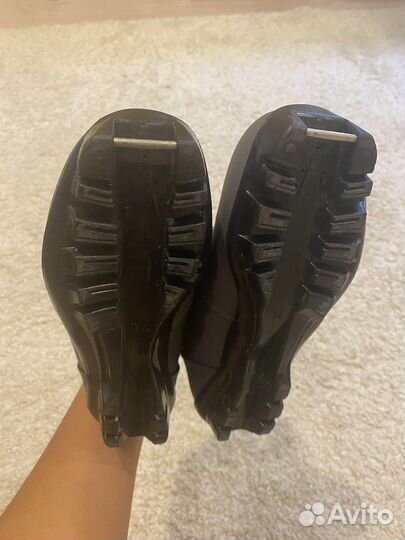 Лыжные ботинки размер 34