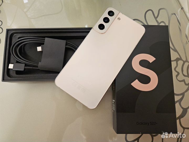 Samsung Galaxy S22+, 8/256 ГБ