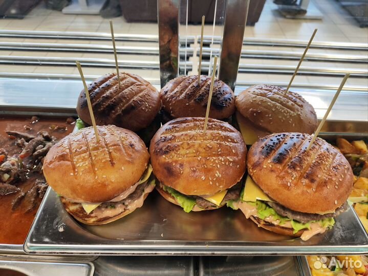 Мангальщик шашлычник