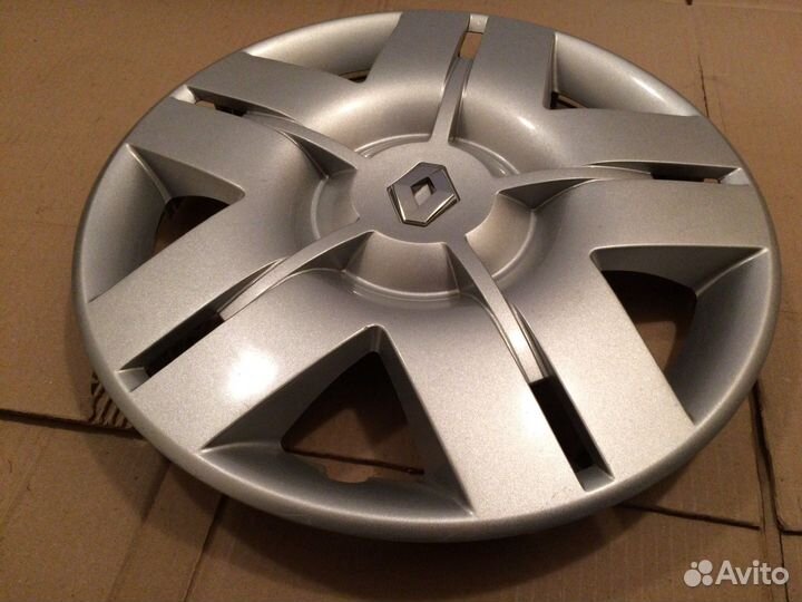 Колпак колеса Renault 8200198219