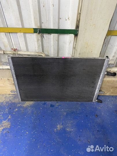 Радиатор охлаждение дополнительный Audi A6 C6