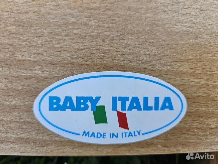 Детская кроватка с маятником Baby Italia