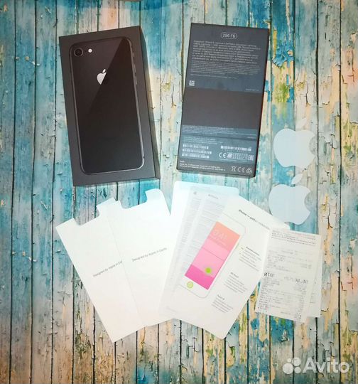 Коробки iPhone и iPad