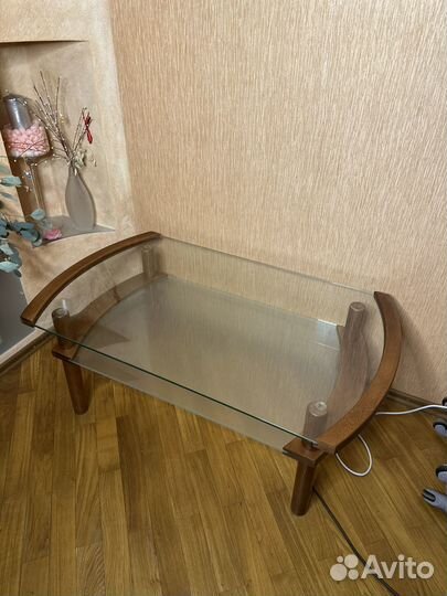 Журнальный столик