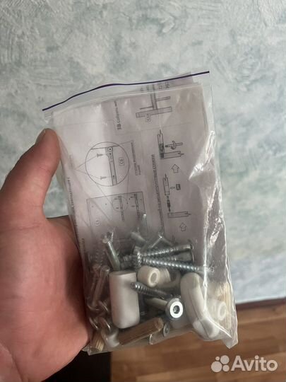 Детская кроватка с маятником и пеленальным комодом