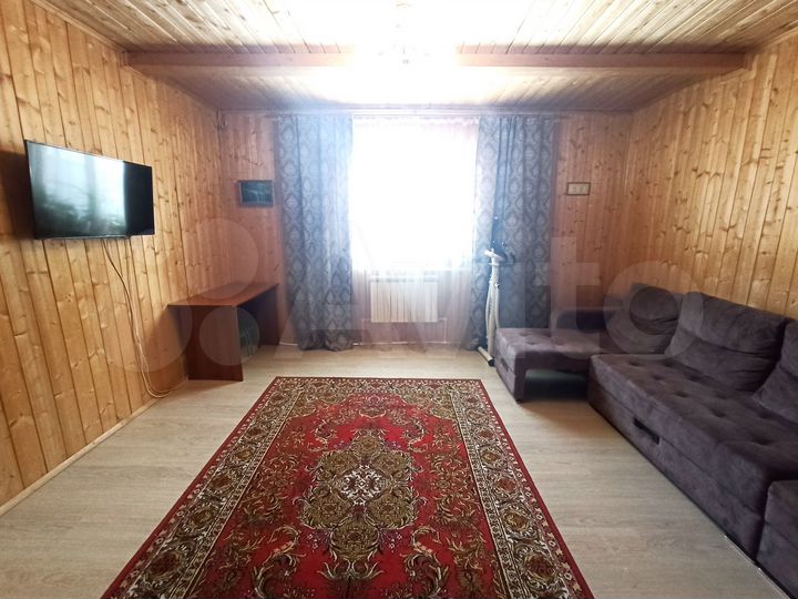 Коттедж 130 м² на участке 7 сот.