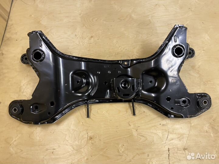 Подрамник передний Hyundai Getz 2002-2005