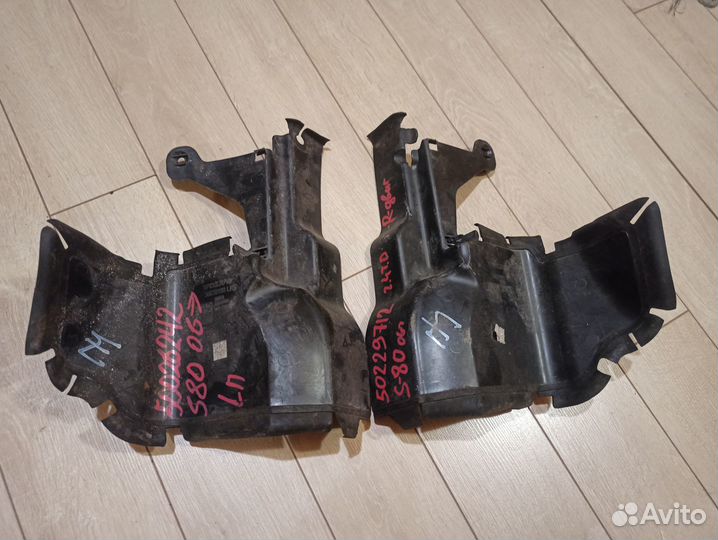 Пыльник дефлектор радиатора R Volvo S80 II 2.5T